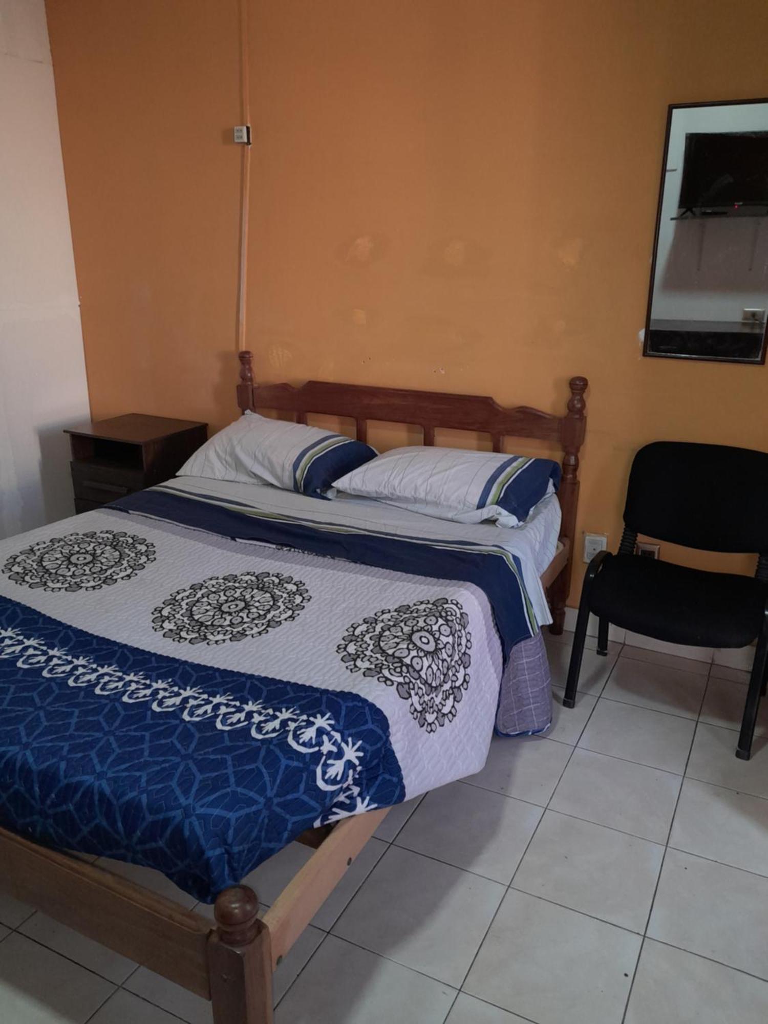 Urbano Hotell Tarija Eksteriør bilde